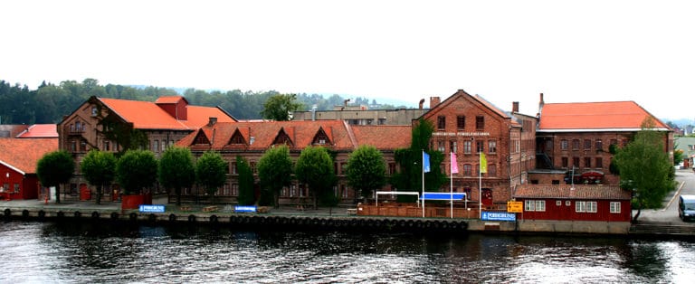 Фарфоровая фабрика porsgrund